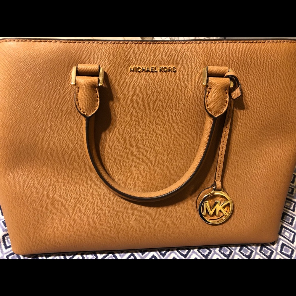 MK satchel w/strap